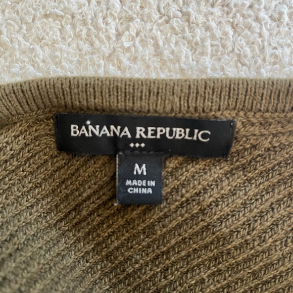 Banana Republic Khaki Women's Crew Neck Sweater - Picture 5 of 5